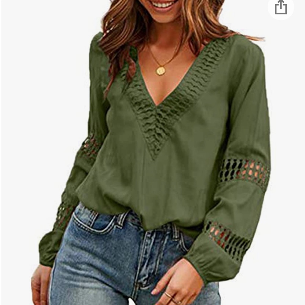V-GREEN // long sleeve blouse